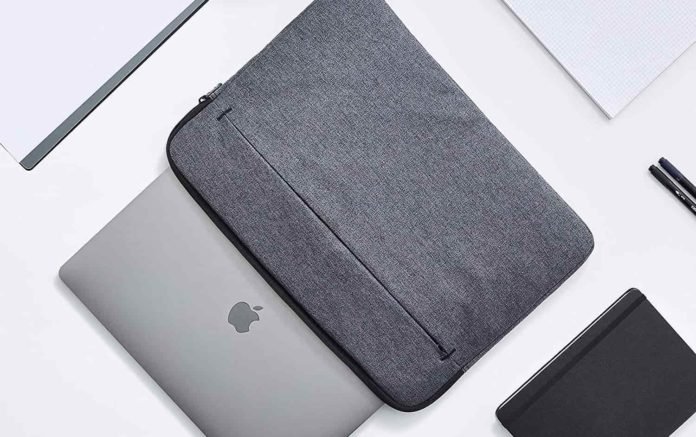 _AmazonBasics Laptop Sleeve Case with Front Pocket, 15 Inch, Grey-min