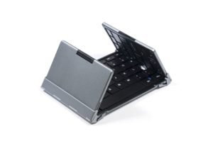 _Plugable Foldable Keyboard Compatible for iPhones-min
