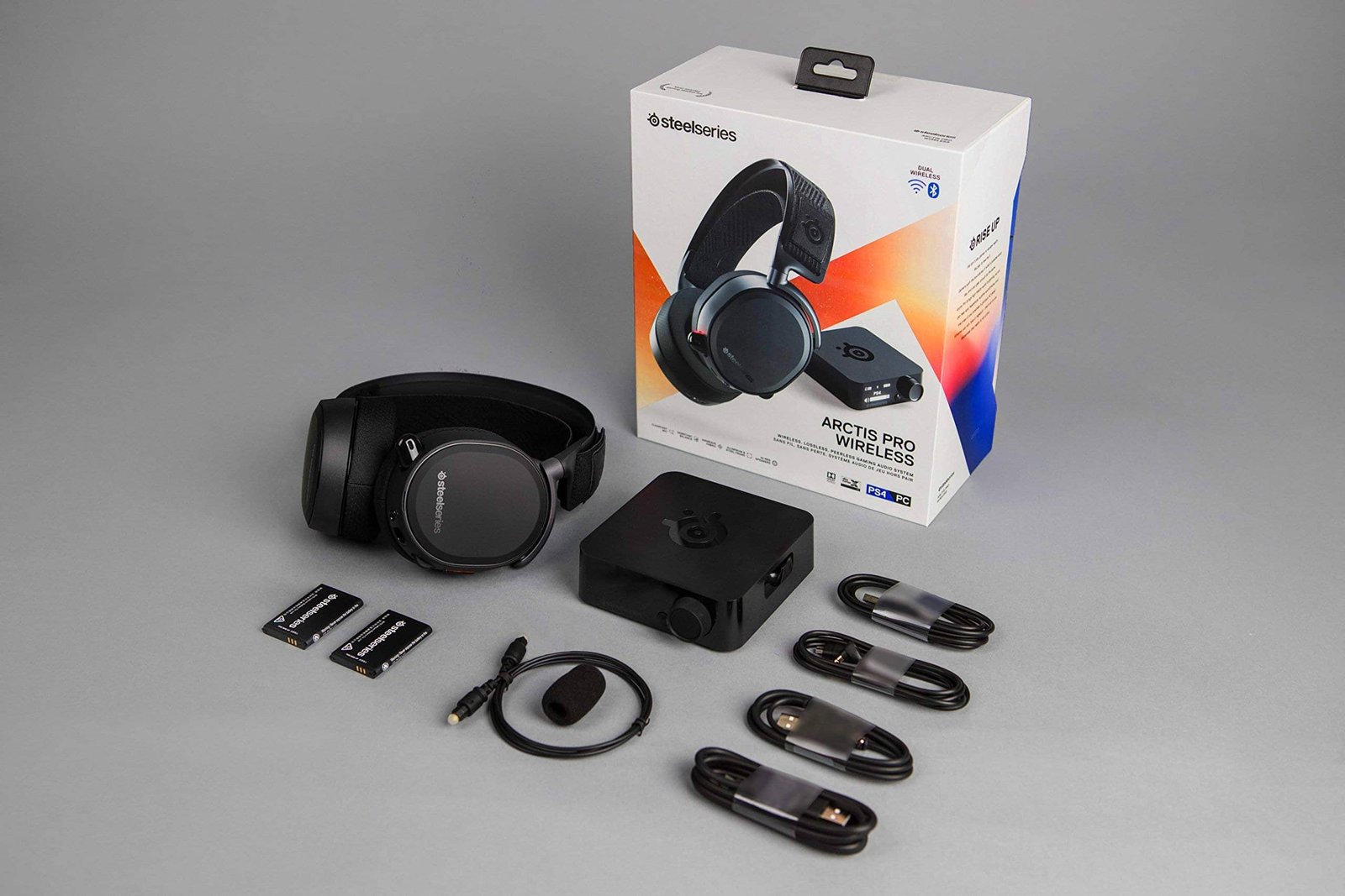 SteelSeries Arctis Pro Wireless Gaming Headset-min (1)