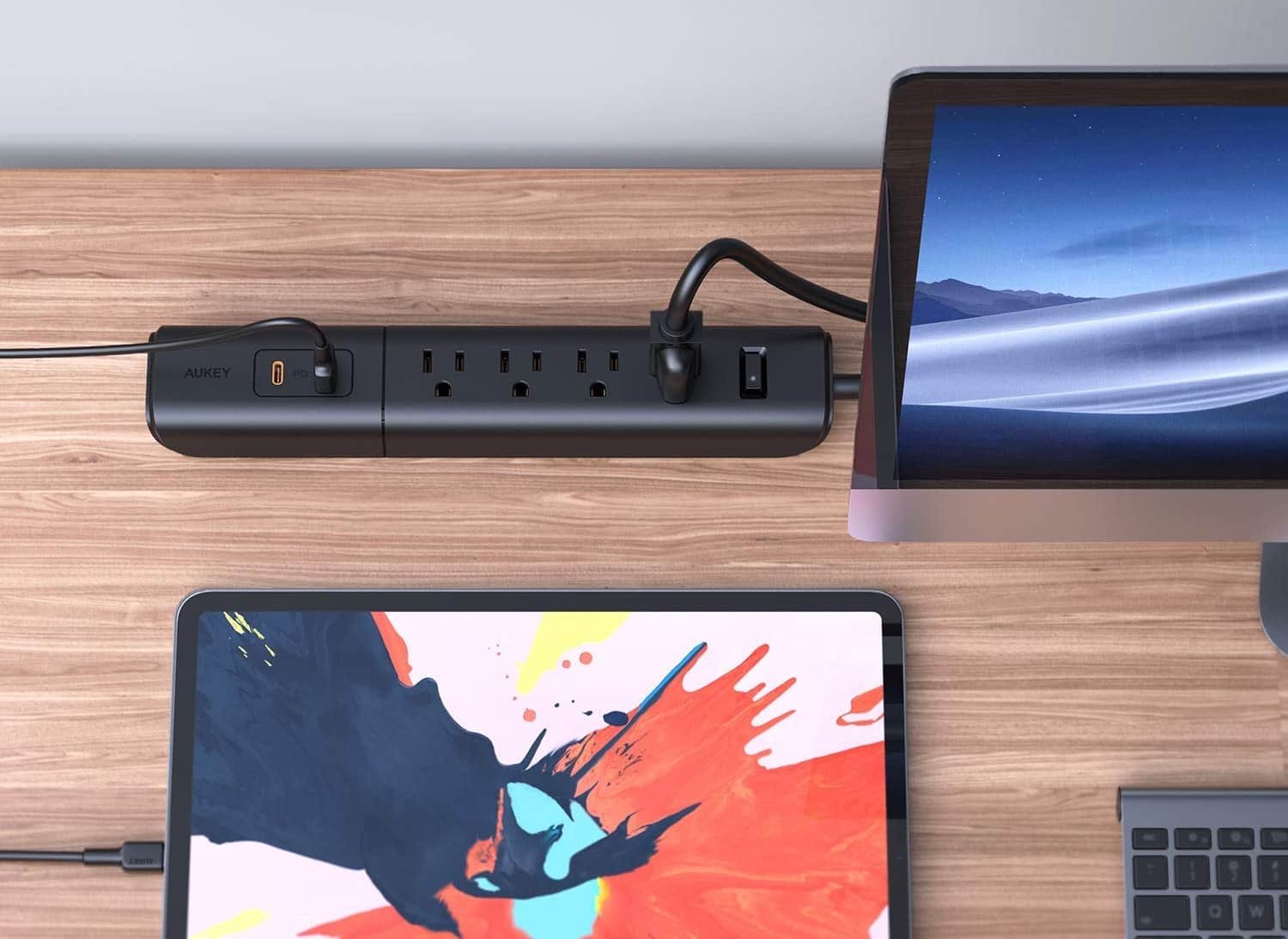 AUKEY USB-C Power Strip with Power Delivery, 4-Outlet Power Strip-min
