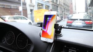 _iOttie Easy One Touch Wireless Qi Fast Charge Car Mount Kit -min (1)