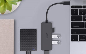Aukey USB C Hub-min