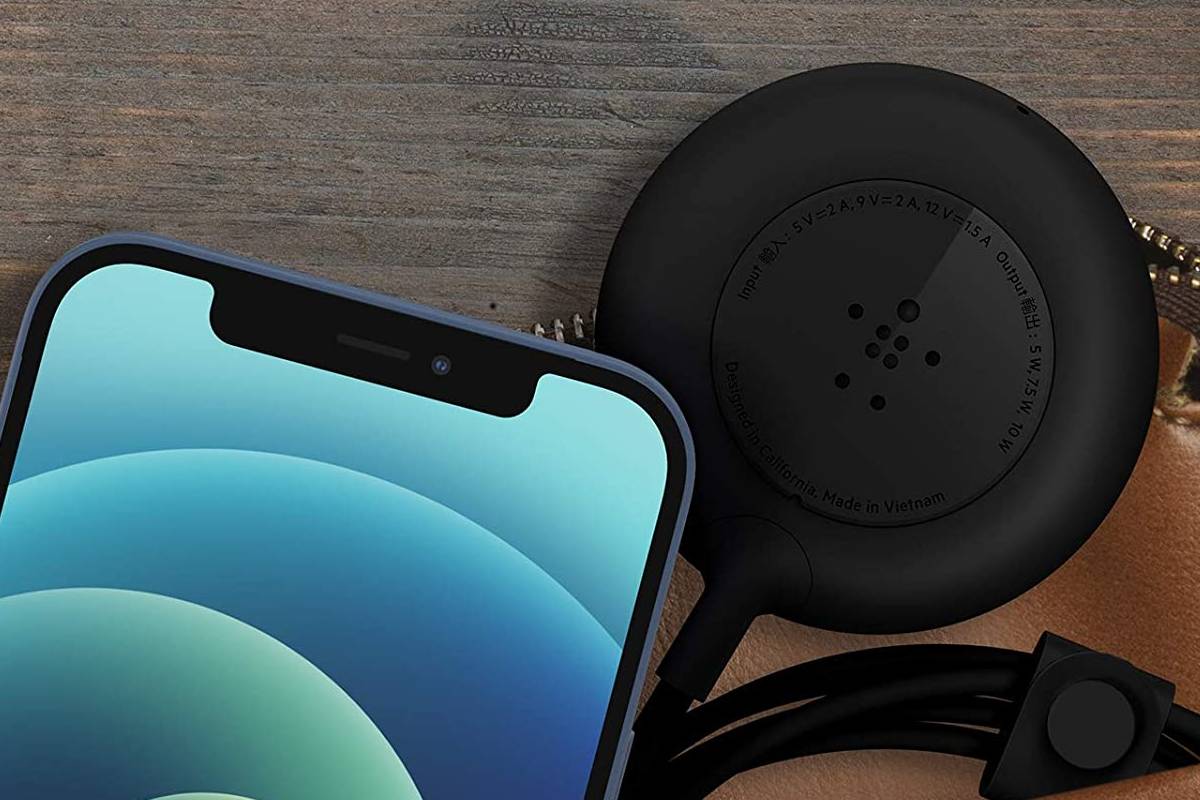 Belkin MagSafe Wireless Charger with a 20W USB-C PD Adapter