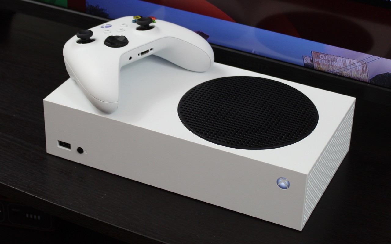 Xbox Series S Fortnite & Rocket League Bundle