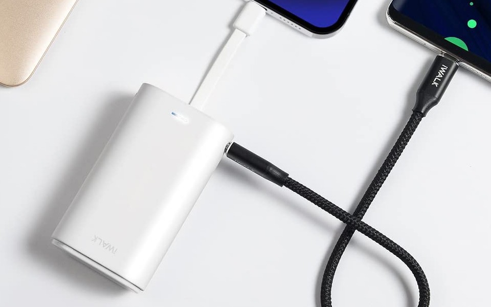 iWALK 9000mAh Ultra-Compact Power Bank with built-in cable