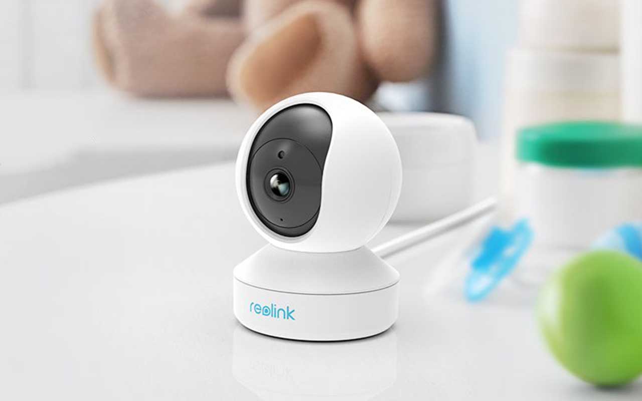 Reolink E1 Pro 4MP HD Plug-in WiFi Camera