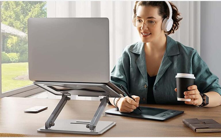 HUANUO Adjustable Laptop Stand